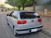 Usado Seat Ibiza 75 CV (55 kW) 2001 Blanco Utilitario
