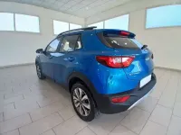 Usado Kia Stonic 84 CV (61 kW) 2022 Azul SUV