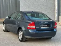 Usado Volvo S40 Momentum 125 CV (91 kW) 2007 Azul Berlina