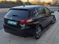 Usado Peugeot 308 SW GT-line 131 CV (96 kW) 2015 Negro Familiar