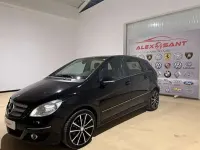 Usado Mercedes B200 136 CV (100 kW) 2012 Negro Monovolumen