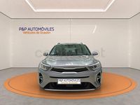 Usado Kia Stonic 84 CV (61 kW) 2021 Gris / plata SUV