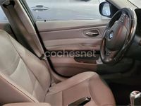 Usado BMW 318 143 CV (105 kW) 2012 Azul Familiar