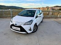 Usado Toyota Yaris Hybrid Advance 100 CV (73 kW) 2019 Blanco Berlina