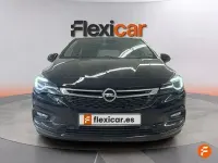 Usado Opel Astra Dynamic 200 CV (147 kW) 2017 Negro Berlina