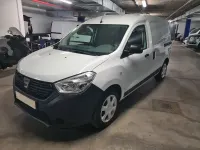Usado Dacia Dokker Essentiel 109 CV (80 kW) 2021 Blanco Monovolumen