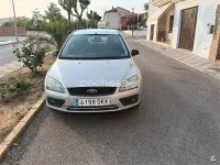 Usado Ford Focus Trend 90 CV (66 kW) 2005 Gris / plata Familiar