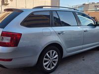 Usado Skoda Octavia Active 105 CV (77 kW) 2014 Gris / plata Utilitario
