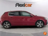Usado Peugeot 308 Allure 131 CV (96 kW) 2018 Rojo Utilitario