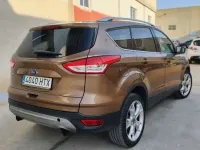 Usado Ford Kuga Titanium S 163 CV (119 kW) 2013 Marrón SUV