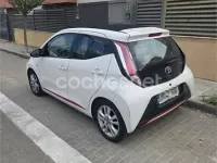 Usado Toyota Aygo X-play 69 CV (50 kW) 2017 Blanco Utilitario