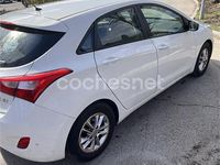 Usado Hyundai i30 100 HP (73 kW) 2015 Branco Sedan