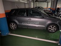 Usado VW Polo Advance 90 CV (66 kW) 2011 Gris / plata Berlina