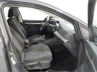 Usado VW Golf VIII 116 CV (85 kW) 2025 Gris / plata Berlina