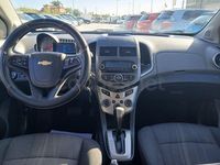 Usado Chevrolet Aveo LT 100 CV (73 kW) 2014 Blanco Berlina