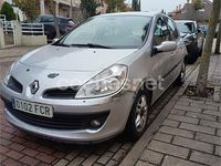 Usado Renault Clio II 100 CV (73 kW) 2006 Gris / plata Berlina