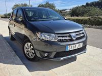 Usado Dacia Sandero Ambiance 75 CV (55 kW) 2016 Gris / plata Berlina