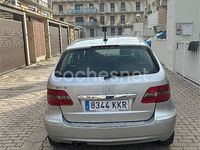 Usado Mercedes B180 116 CV (85 kW) 2010 Gris / plata Monovolumen