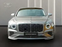 Usado Bentley Flying Spur Mulliner 544 CV (400 kW) 2025 Gris / plata Berlina