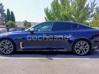 Usado Kia Stinger GT-Line 255 CV (187 kW) 2017 Azul Utilitario