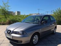 Usado Seat Ibiza Fresh 100 CV (73 kW) 2004 Gris / plata Utilitario