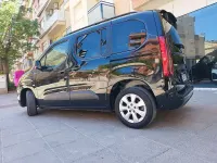 Usado Opel Combo Life Edition+ 102 CV (75 kW) 2021 Negro Monovolumen