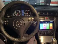 Usado Mercedes C180 143 CV (105 kW) 2005 Gris / plata Berlina