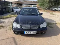 Usado Mercedes C220 Classic 143 CV (105 kW) 2003 Azul Berlina