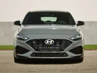 Usado Hyundai i30 N Line 140 CV (102 kW) 2025 Gris / plata Berlina