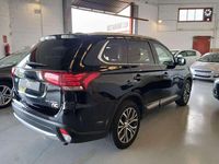 Usado Mitsubishi Outlander Motion 150 CV (110 kW) 2016 Negro SUV