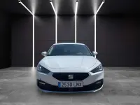 Usado Seat Leon Style 116 CV (85 kW) 2021 Blanco Berlina