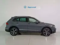 Usado VW Tiguan Life 150 CV (110 kW) 2023 Gris SUV