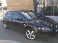 Usado Seat Leon Sport 140 CV (102 kW) 2006 Negro Utilitario