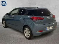 Usado Hyundai i20 84 CV (61 kW) 2017 Gris Utilitario