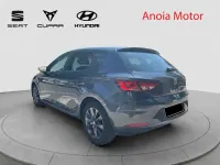 Usado Seat Leon Style 116 CV (85 kW) 2019 Gris Berlina