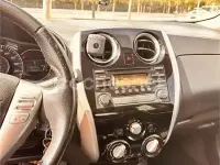 Usado Nissan Note Acenta 80 CV (58 kW) 2015 Rojo Utilitario