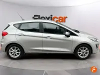 Usado Ford Fiesta Active 85 CV (62 kW) 2018 Gris Utilitario