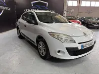 Usado Renault Mégane III 90 CV (66 kW) 2011 Blanco Berlina