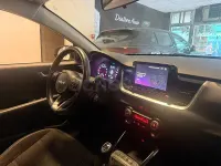 Usado Kia Stonic 120 CV (88 kW) 2022 Blanco SUV
