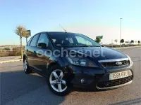 Usado Ford Focus Trend 115 CV (84 kW) 2010 Negro Berlina