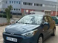 Usado Hyundai i20 84 CV (61 kW) 2015 Azul Berlina
