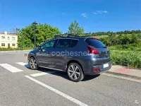 Usado Peugeot 3008 Allure 120 CV (88 kW) 2016 Gris / plata Berlina