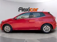 Usado Skoda Fabia Selection 95 CV (69 kW) 2025 Rojo Utilitario