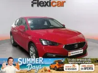 Usado Seat Leon Style 110 CV (80 kW) 2024 Rojo Berlina