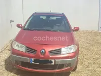 Occasion Renault Mégane Dynamique 85 PK (62 kW) 2007 Rood Sedan