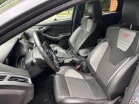 Usado Ford Focus ST 185 CV (136 kW) 2015 Gris / plata Berlina