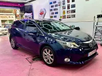 Usado Toyota Avensis Advance 124 CV (91 kW) 2013 Azul Familiar