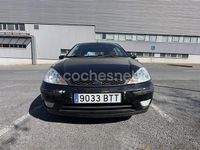 Usado Ford Focus Ghia 90 CV (66 kW) 2002 Negro Berlina