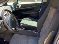 Usado Peugeot 307 90 CV (66 kW) 2007 Gris / plata Berlina