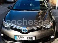 Usado Toyota Auris Hybrid Active 136 CV (100 kW) 2017 Beige Familiar